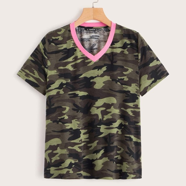 

Contrast Neck Camo Print Tee