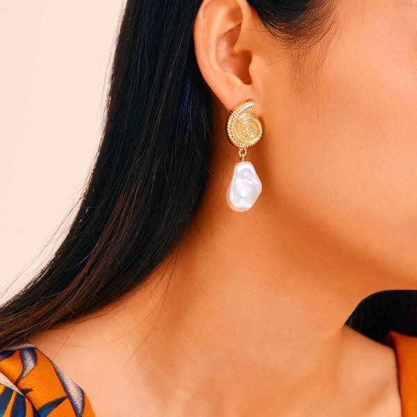 

Metallic Faux Pearl Drop Earrings 1pair