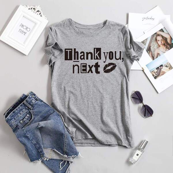 

Slogan And Lip Print Tee