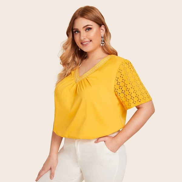 

Plus Eyelet Embroidery Plicated Blouse