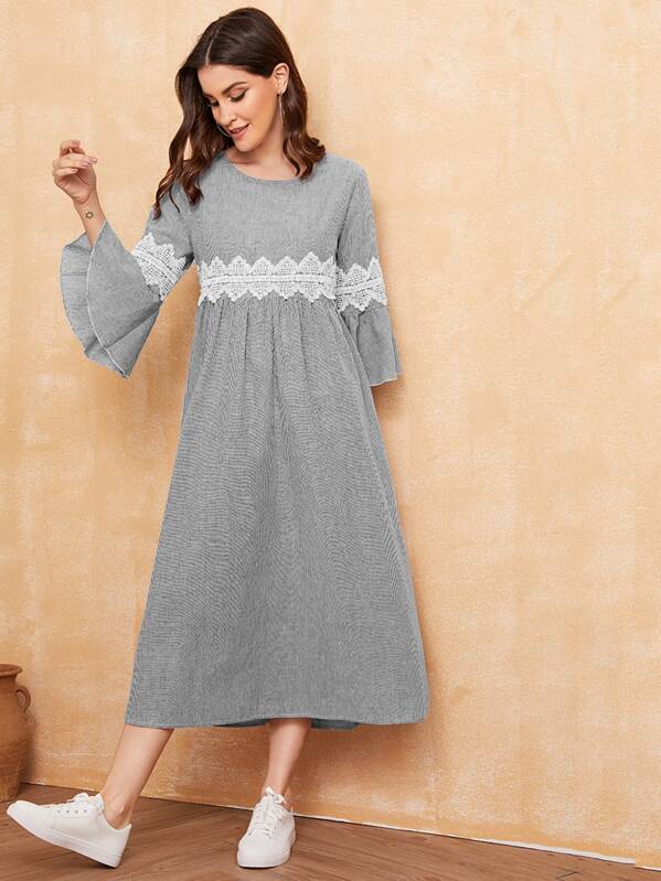 

Lace Applique Flounce Sleeve Striped Dress, Black and white, Vikie