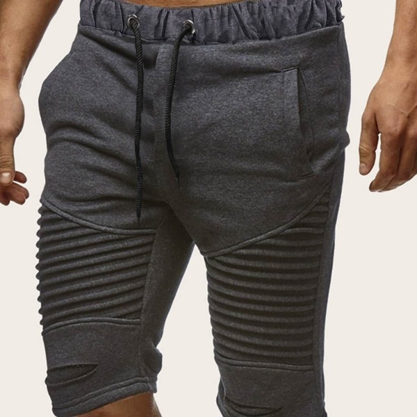 

Men Drawstring Waist Solid Shorts