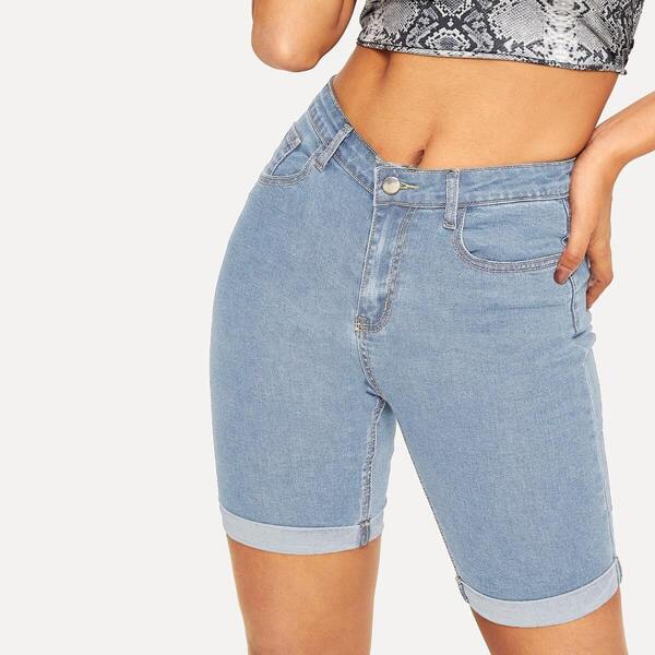 

Rolled Hem Pocket Detail Denim Shorts