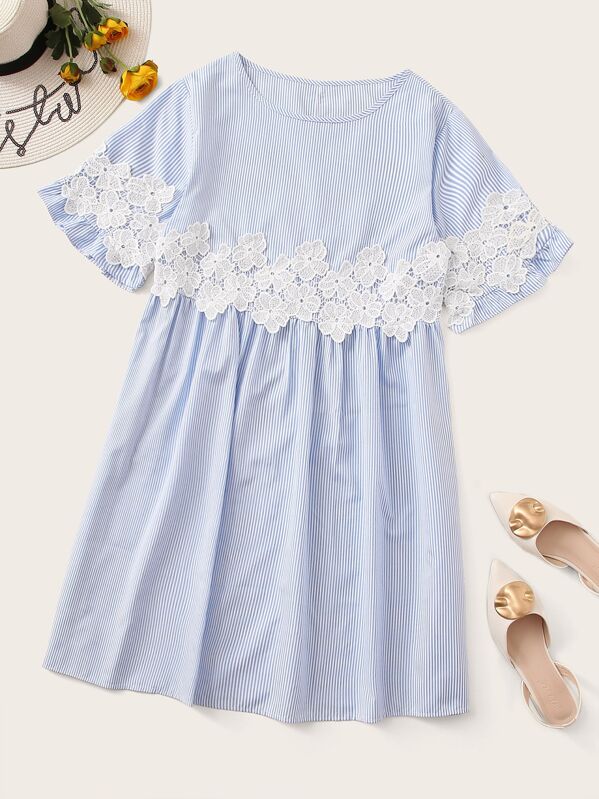 

Plus Contrast Lace Flounce Sleeve Striped Dress, Blue