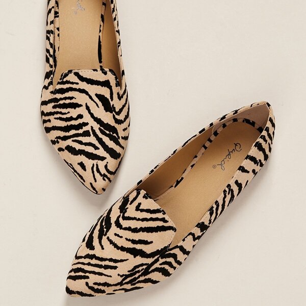 

Tiger Print Pointed Toe Slip On Ballerina Flats