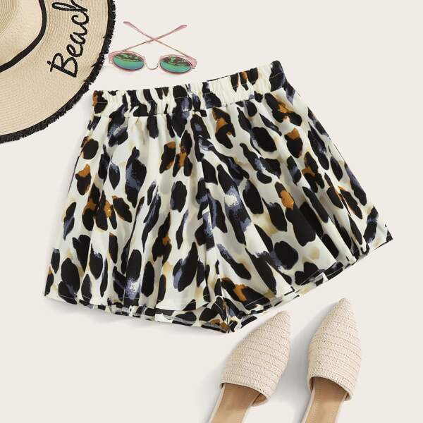 

Elastic Waist Leopard Wide Leg Shorts