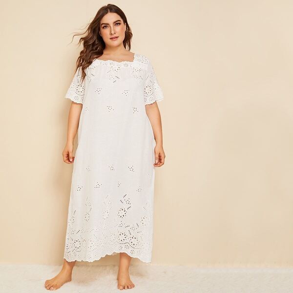 

Plus Eyelet Embroidery Night Dress
