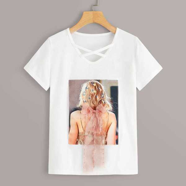 

Figure Print Ribbon Detail Tee