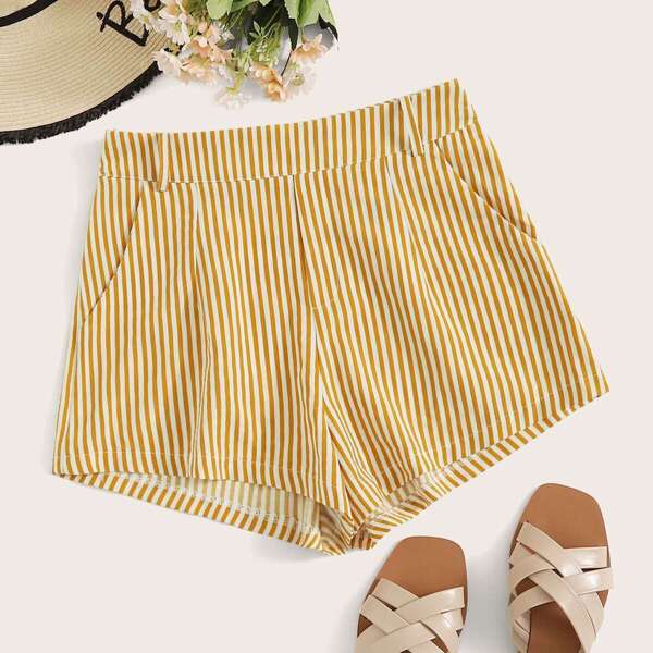 

Striped Pocket Side Shorts