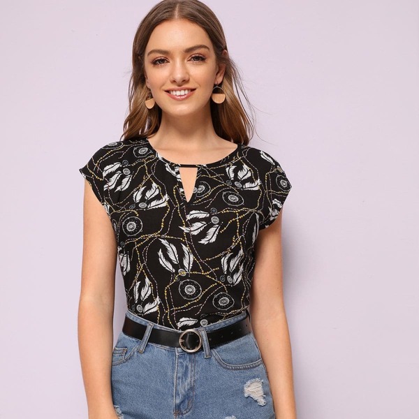 

Feather Print Keyhole Neckline Top