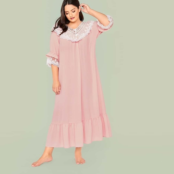 

Plus Embroidery Mesh Trim Flippy Hem Night Dress, Pink