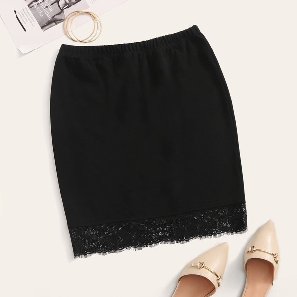 

Solid Raw Hem Lace Trim Skirt