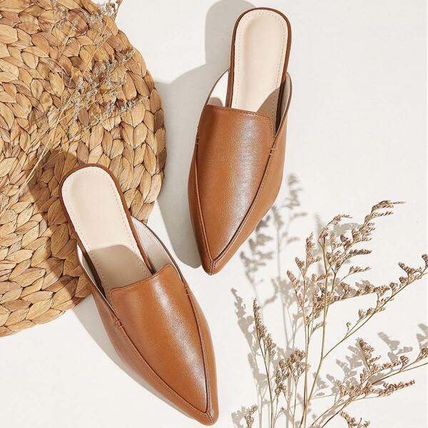 

Point Toe Flat Mules