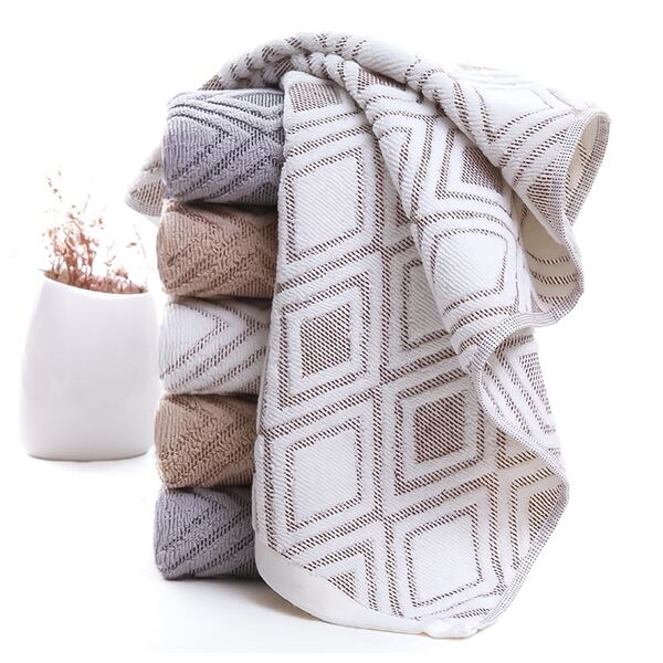 

Geometric Pattern Absorbent Towel 1pc