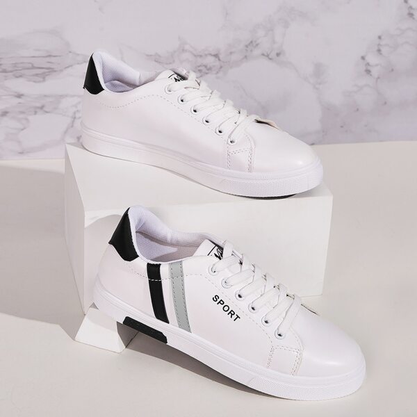 

Men Striped Lace-up Front Sneakers