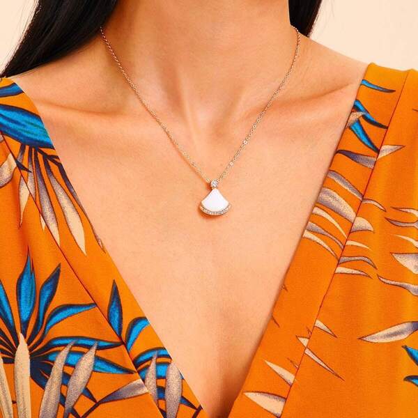 

Rhinestone Decor Skirt Charm Necklace 1pc