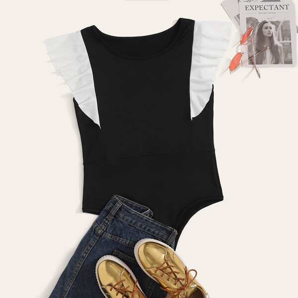 

Contrast Panel Ruffle Cuff Bodysuit