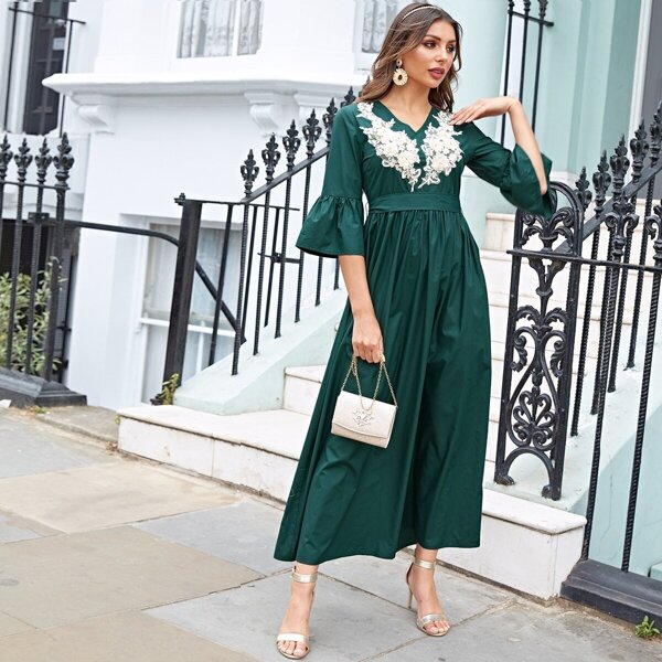 

Applique Detail Embroidered Flounce Sleeve Belted Dress, Green