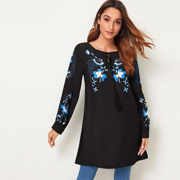

Floral Print Fringe Knot Longline Blouse