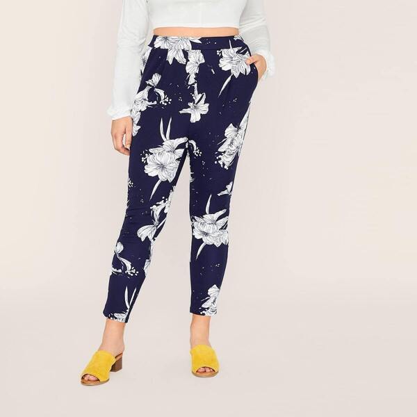 

Plus Slant Pocket Floral Print Pants