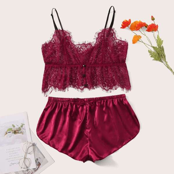 

Plus Floral Lace Lingerie Set