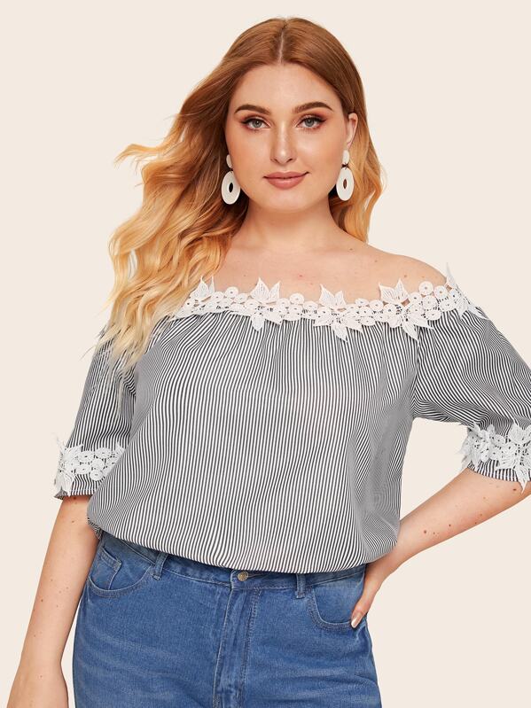 

Plus Off-shoulder Appliques Detail Stripe Blouse, Black and white, Nora