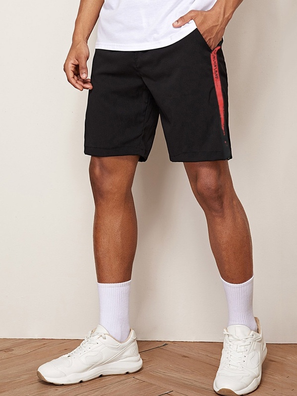 

Men Contrast Panel Letter Graphic Shorts, Black