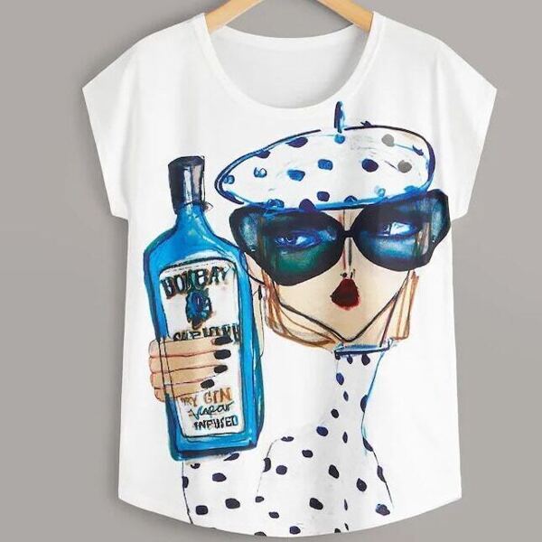 

Plus Figure & Letter Print Curved Hem Tee