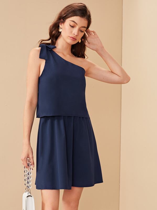 

Solid Knot Detail One Shoulder Blouson Dress, Navy, Nadja