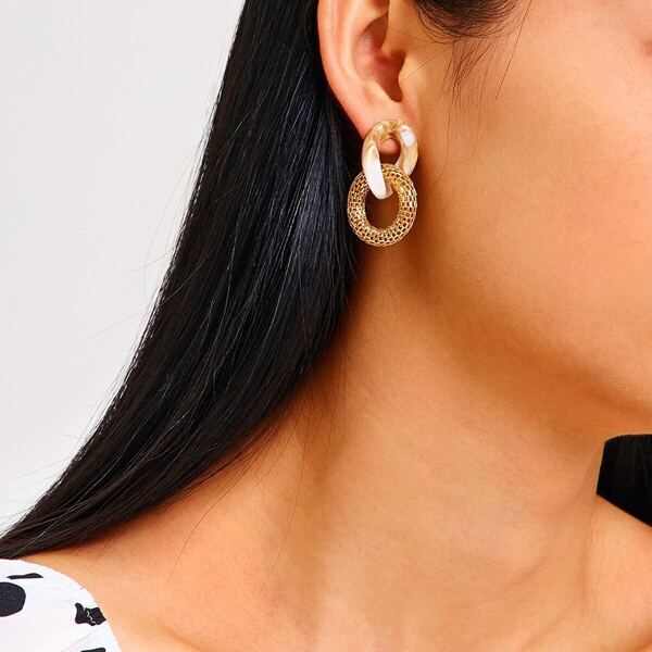 

Link Shaped Earrings 1pair