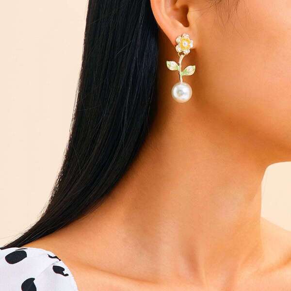 

Flower Decor Faux Pearl Earrings 1pair, Multicolor
