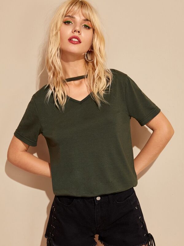 

Choker Neck Solid Tee, Army green, Tasha