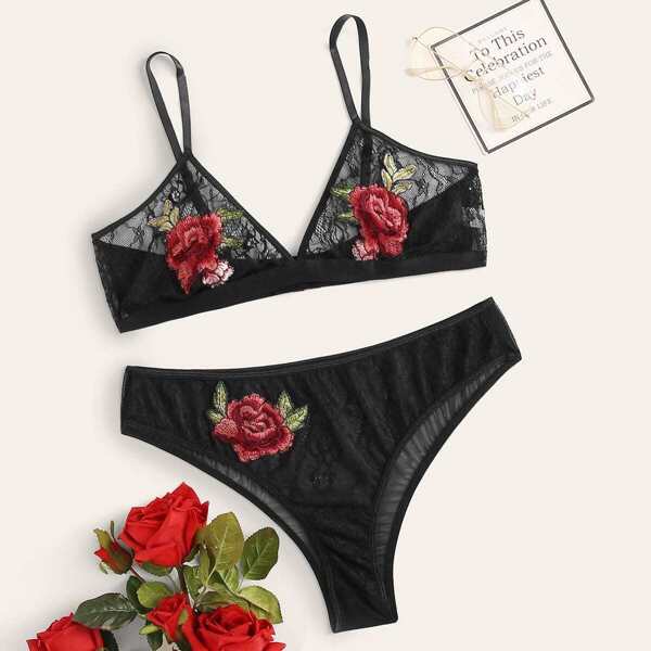 

Plus Floral Appliques Lingerie Set, Black