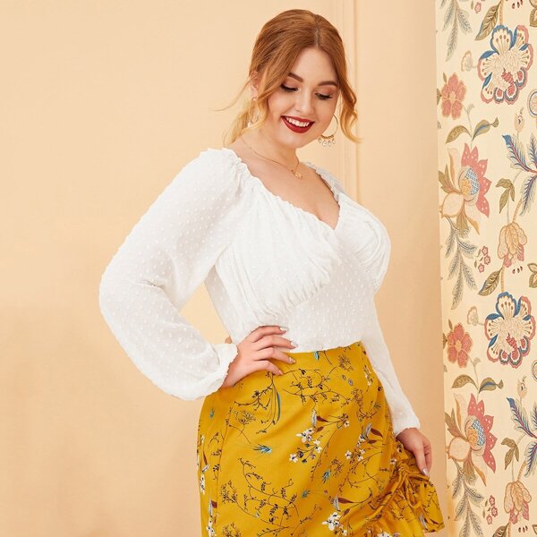 

Plus Scallop Sweetheart Neck Swiss Dot Blouse, White