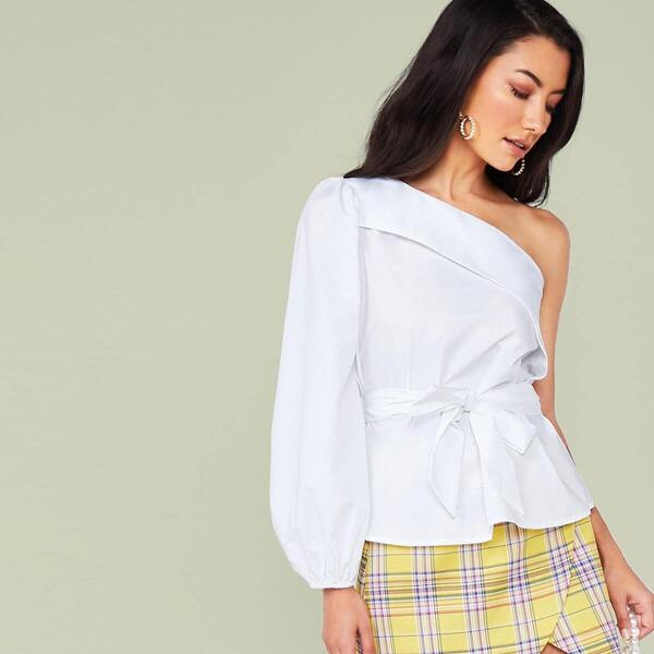 

Solid One Shoulder Belted Top
