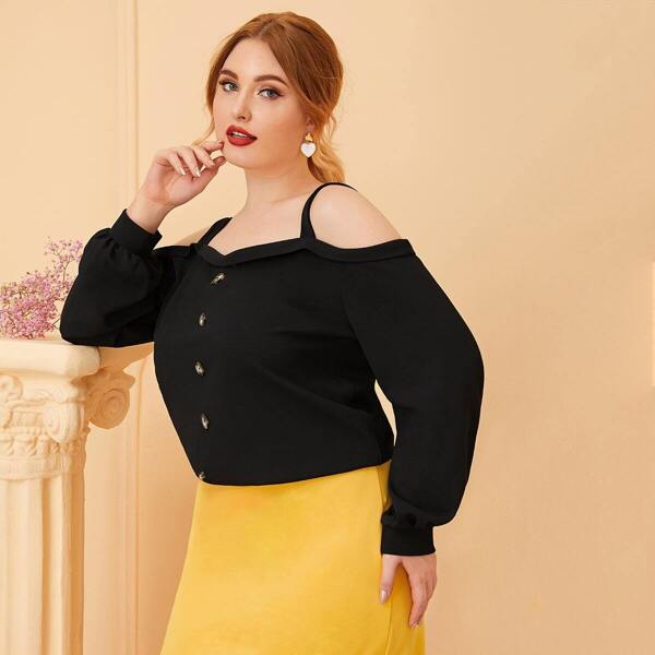 

Plus Foldover Front Cold Shoulder Button Detail Top
