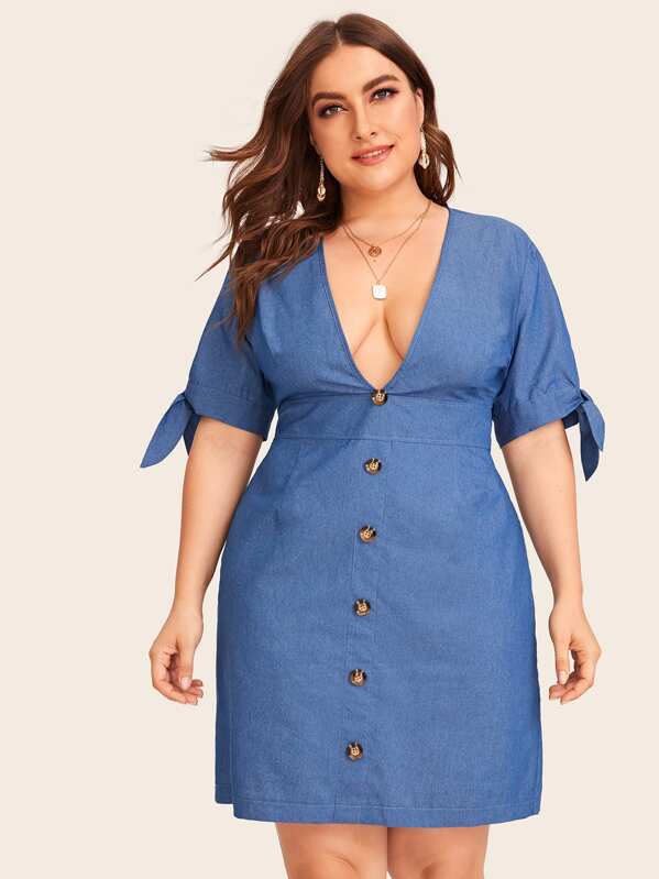 

Plus Plunge Neck Button Front Denim Dress, Blue, Franziska