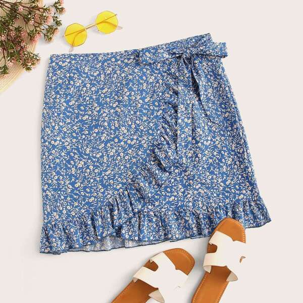 

Plus Ditsy Floral Ruffle Hem Wrap Skirt