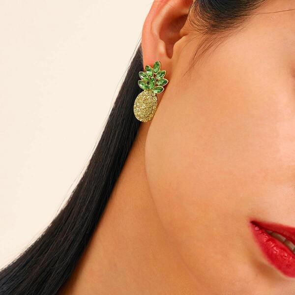

Rhinestone Engraved Pineapple Earrings 1pair