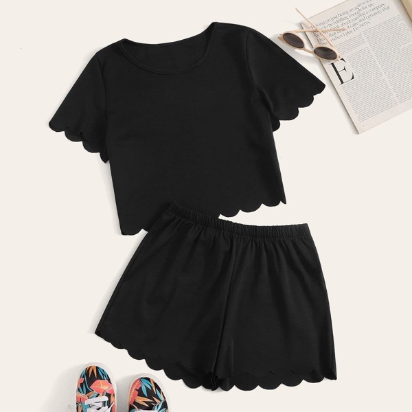 

Scallop Trim Round Neck Tee & Shorts Set