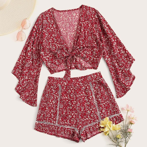 

Ditsy Floral Tie Front Top & Shorts