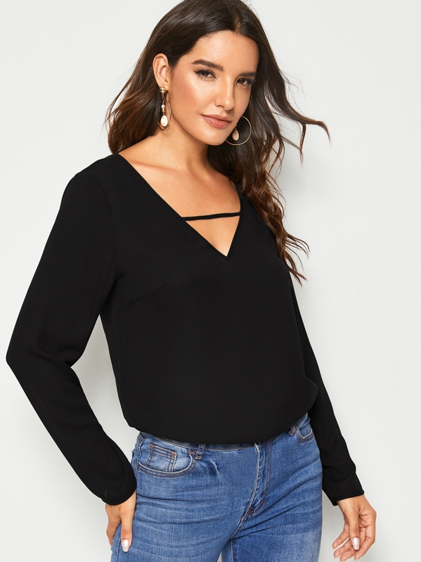 

V-cut Solid Top, Black, Juliana