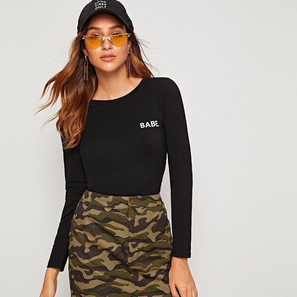 

Letter Graphic Form Fitted Tee, Black