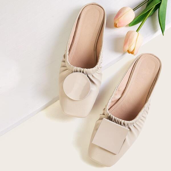 

Asymmetrical Ruched Detail Flat Mules