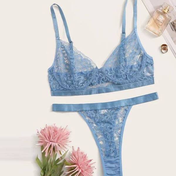 

Plus Floral Lace Underwire Lingerie Set, Blue
