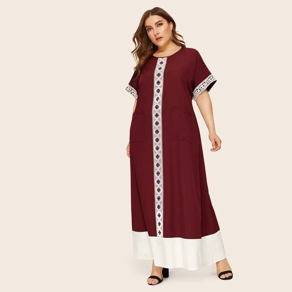

Plus Guipure Lace Trim Pocket Patched Dress