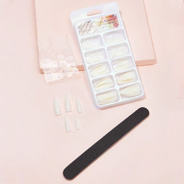 

Fake Nail 100pcs With Tape & Nail File