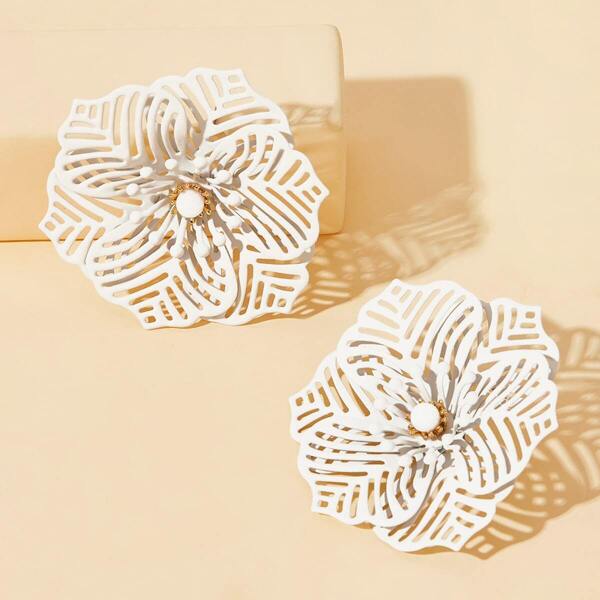 

Hollow Out Flower Design Earrings 1pair