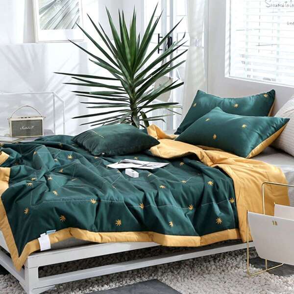 

Maple Leaf Print Quilt 1pc