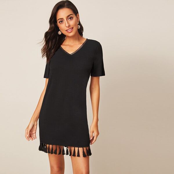 

V-neck Fringe Hem Solid Dress